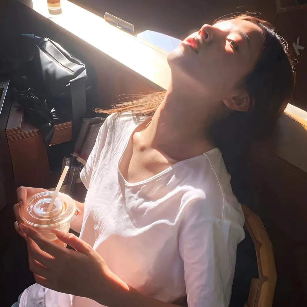 活女丧尸夜